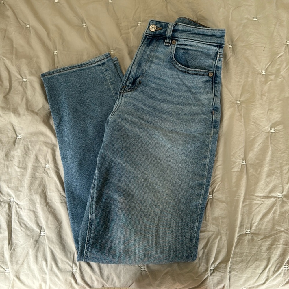 American Eagle Mom Jean